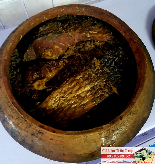 Niêu cá kho làng vũ đại 1kg có 03 miếng cá